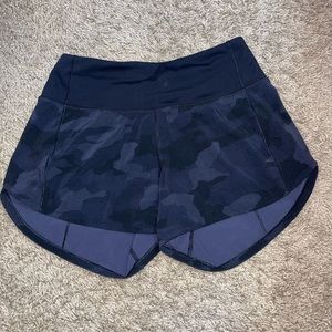 lululemon speed up 4 inch size 2